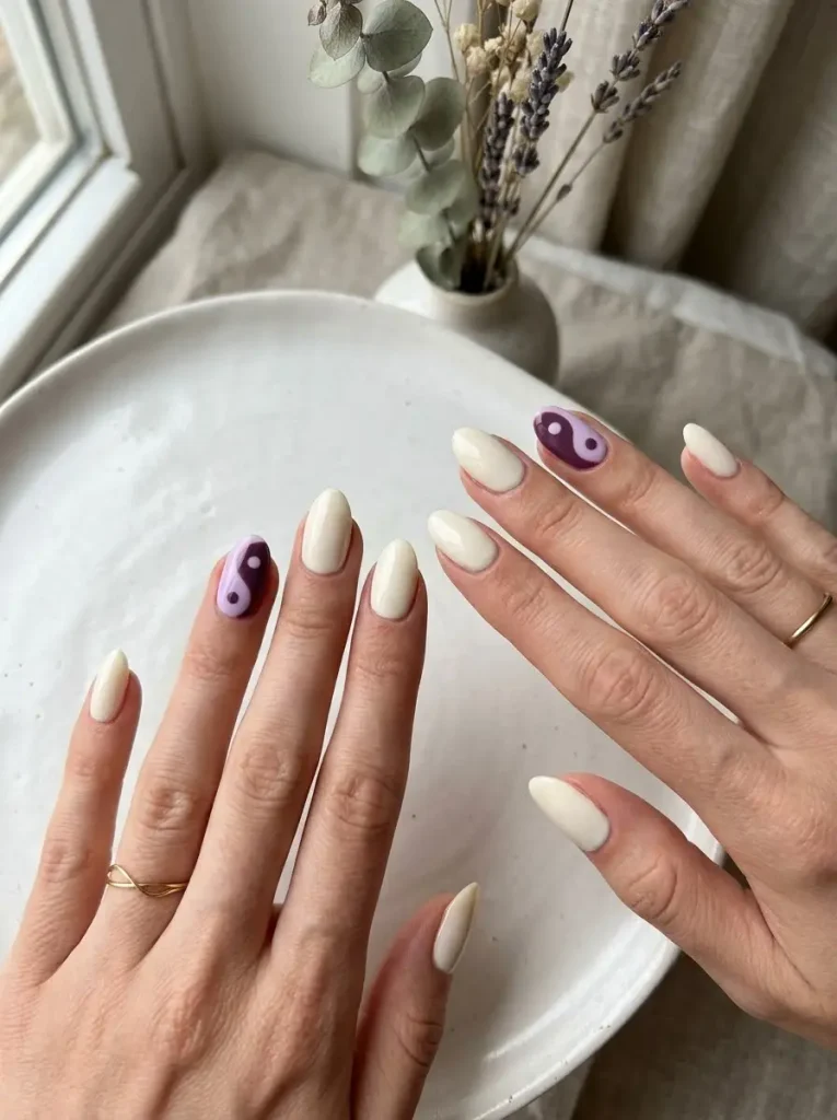 15. Yin-Yang Accent Nails