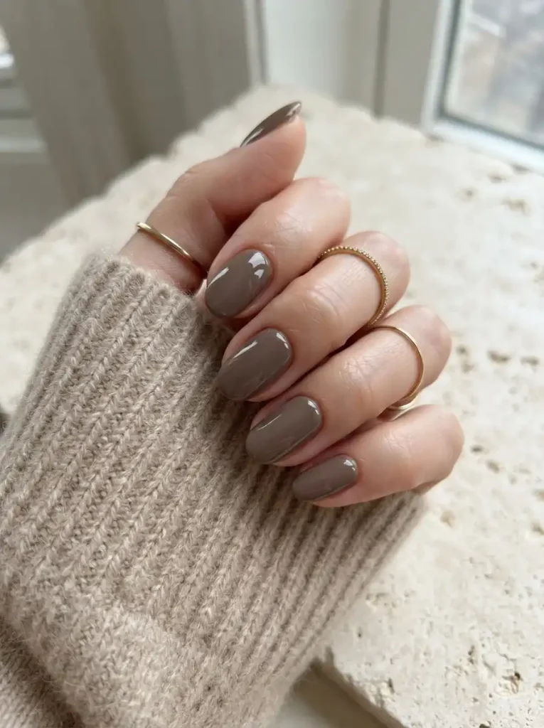 18. Mushroom Brown Nails